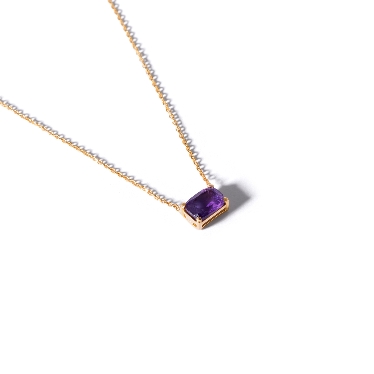 Artemis gold necklace g
