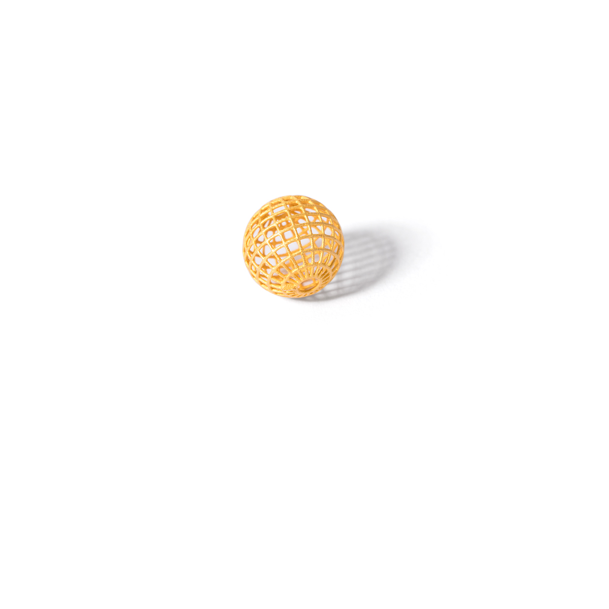 Weiss lace gold pendant g